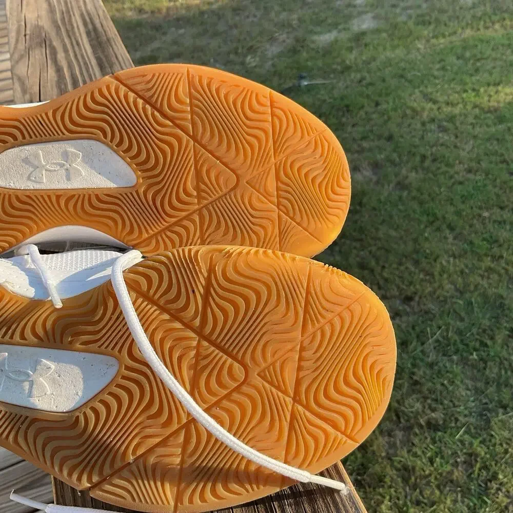 Under Armour product pair